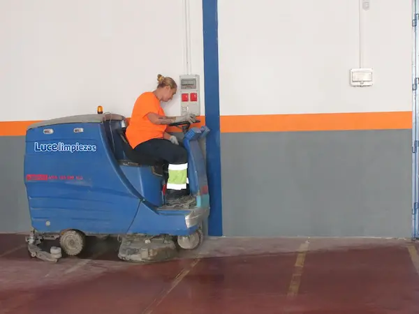 Máquina fregadora automática industrial