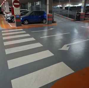 pavimento-resina-epoxi-parking
